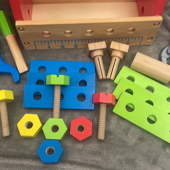 Melissa & Doug Take-Along Deluxe Tool Kit B - Picture 3 of 8